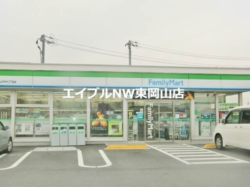 ファミリーマート岡山清水店(コンビニ)まで602m レジデ・アイ　Ｂ棟