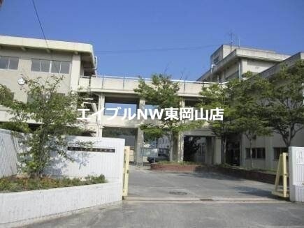 岡山市立操山中学校(中学校/中等教育学校)まで529m ウェーブレジデンス原尾島Ⅲ