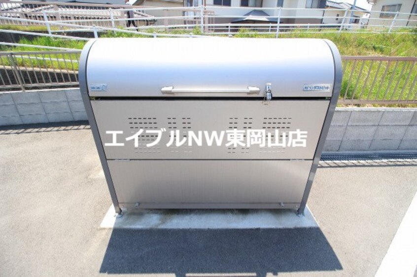  ドゥミュミュール