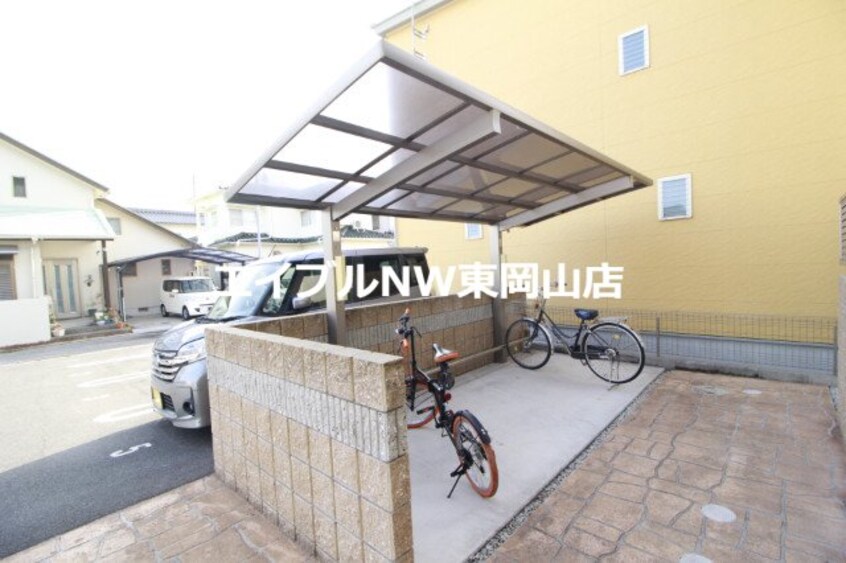 駐輪場 シャーメゾン益野