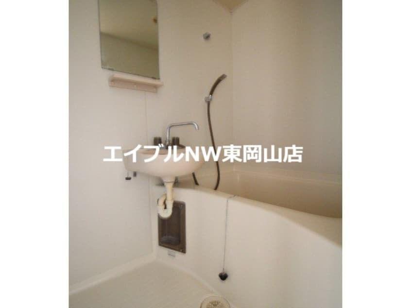  リバーサイドクラタ