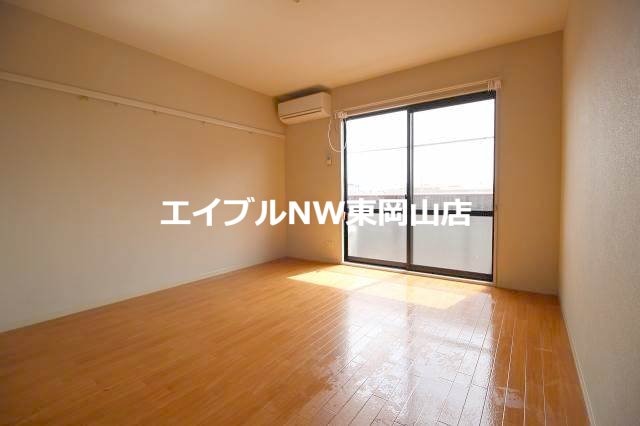  フローラル東岡山　A
