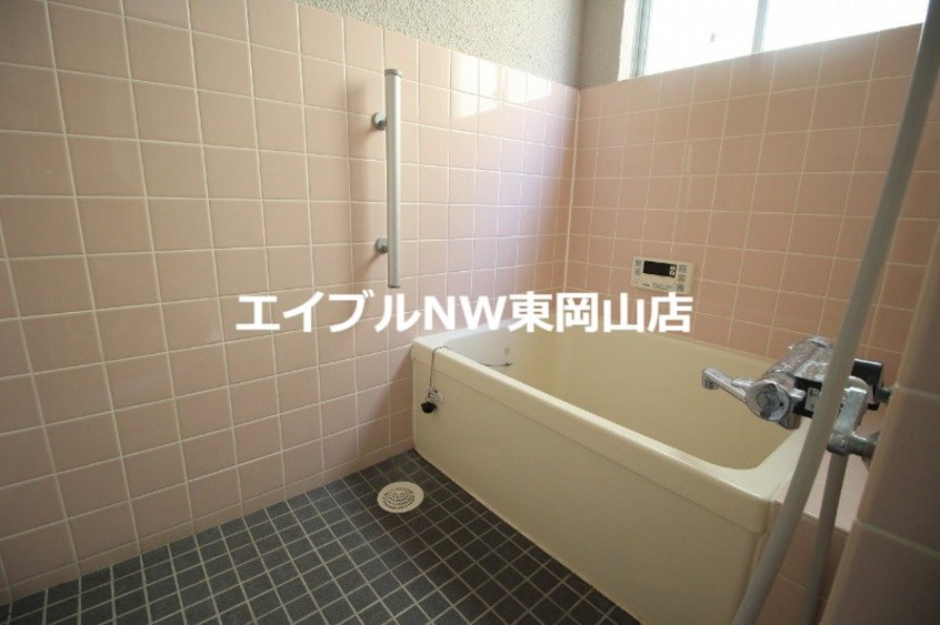  東岡山駅前貸家