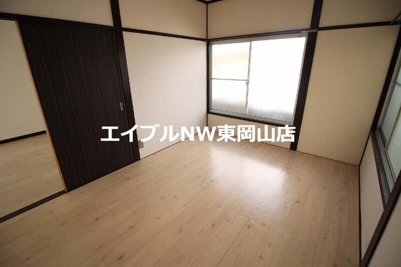  東岡山駅前貸家