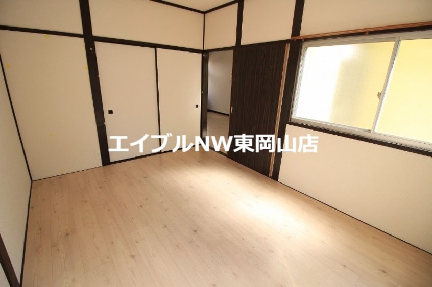  東岡山駅前貸家