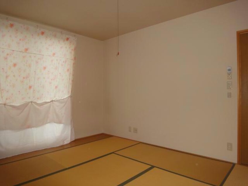 tatami bed room 藤井ビル