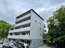 リエール川西ビルの外観