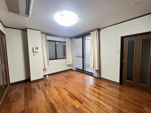  麻里布２丁目住居