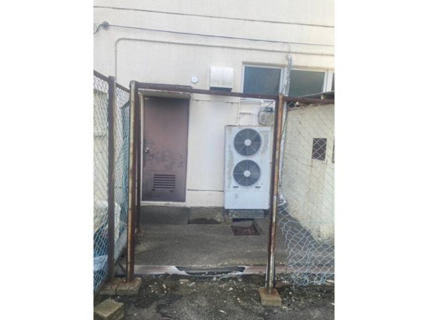  東金沢マンション