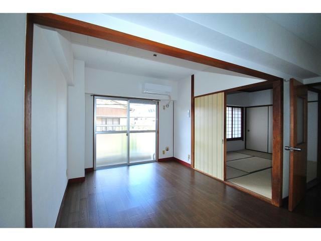  東金沢マンション