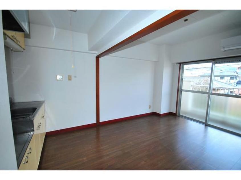  東金沢マンション