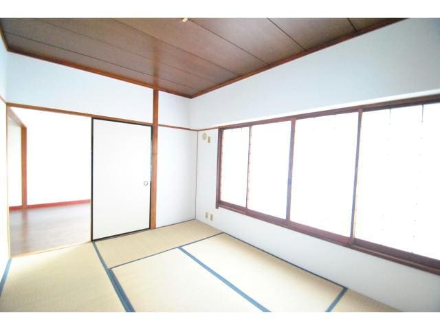  東金沢マンション