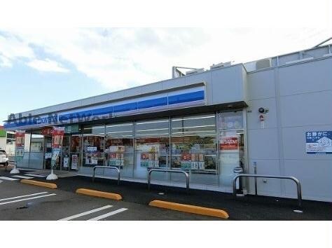 ローソン日立大みか六丁目店(コンビニ)まで692m M＆Tハイム