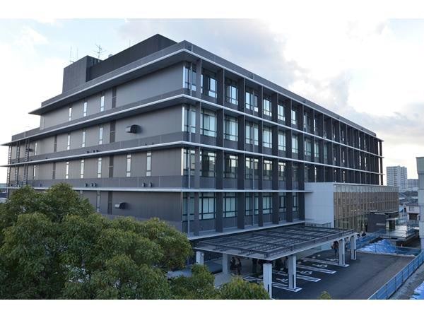 半田市役所(役所)まで676m シャネルスイート