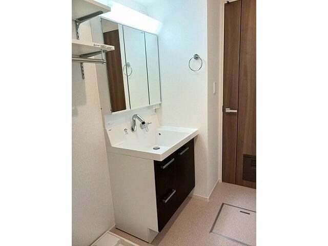  メゾン　ハナビシ　B