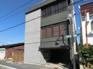 Adビルの外観