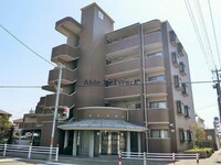 サプリーム新知台
