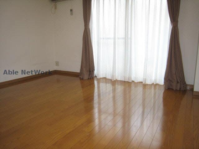  メゾン・ルミエラ