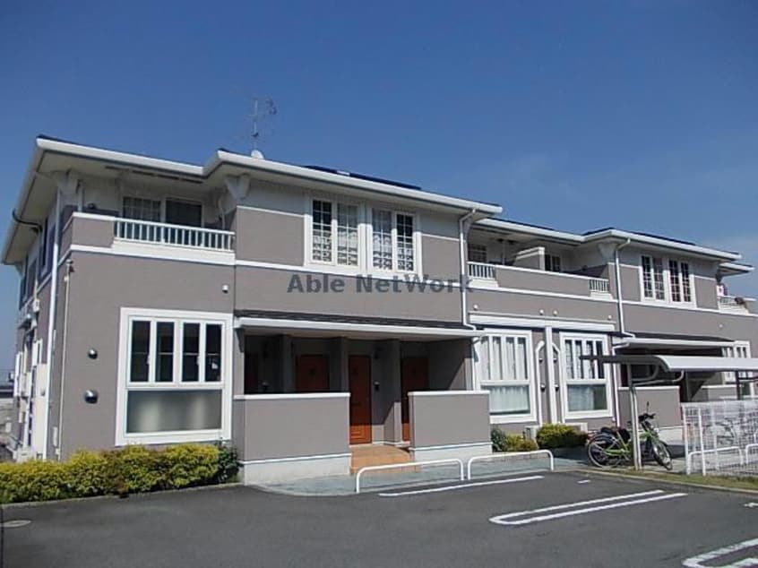  シェーネ　エレガンシア