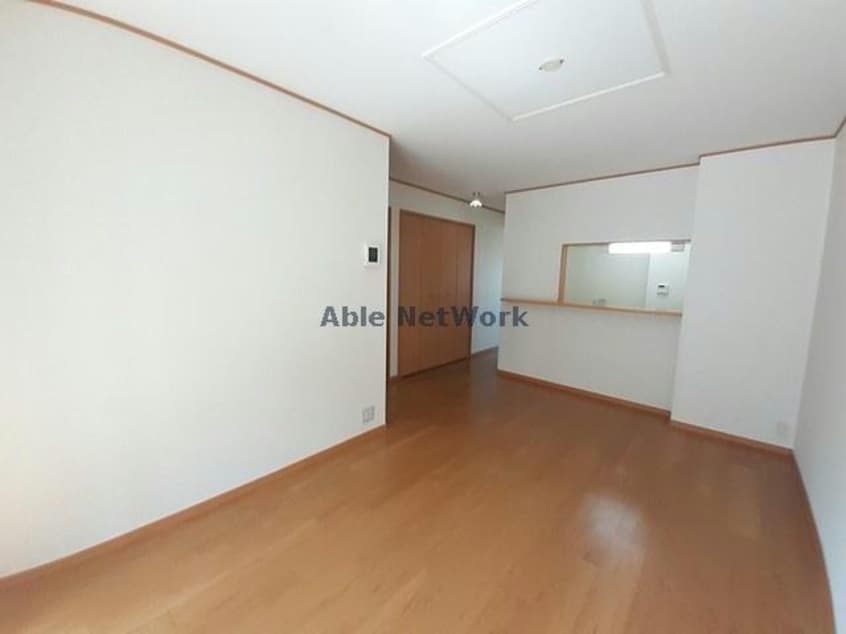  シェーネ　エレガンシア