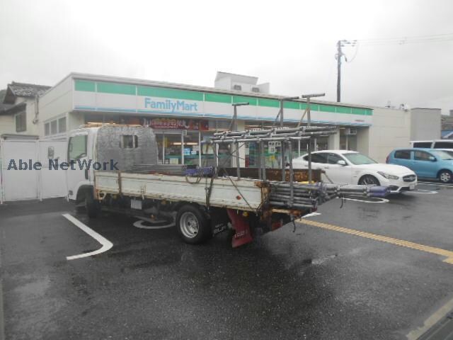 ファミリーマート河内長野喜多町店(コンビニ)まで426m リバーサイド小車