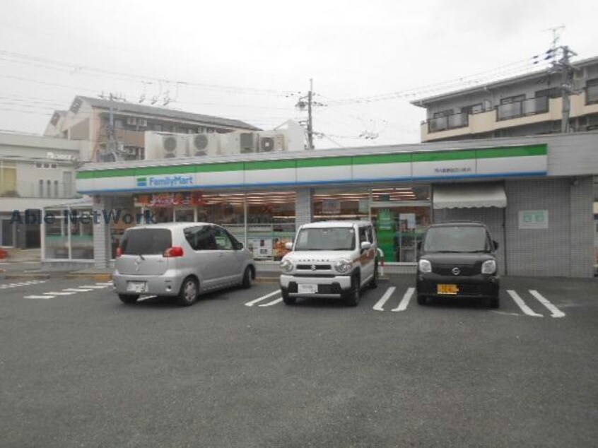 ファミリーマート河内長野西之山町店(コンビニ)まで388m 伸和ハイツ