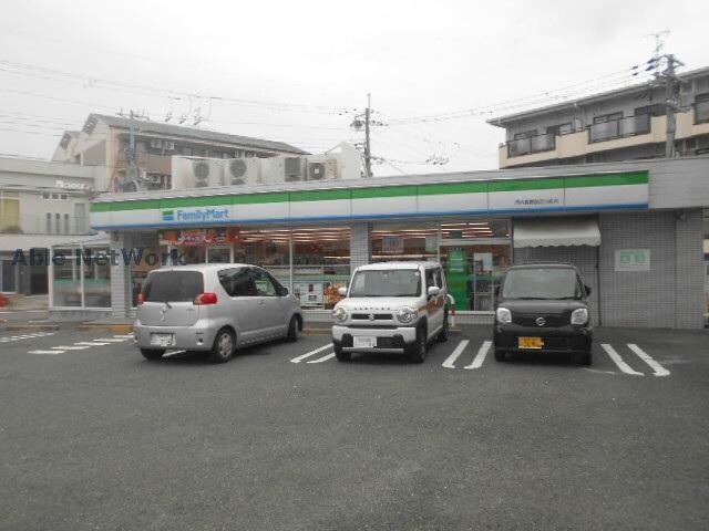 ファミリーマート河内長野西之山町店(コンビニ)まで388m 伸和ハイツ