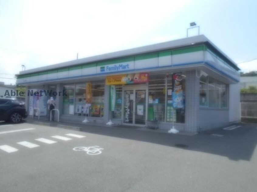 ファミリーマート狭山今熊店(コンビニ)まで431m ヴェルドミールⅠ