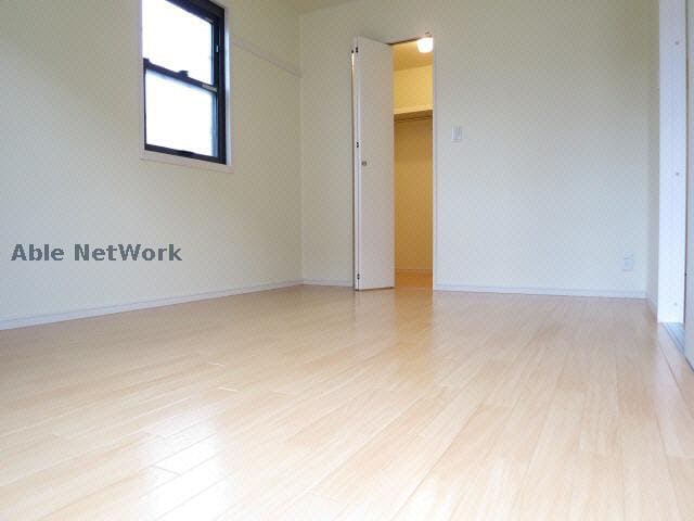  クレストコート　B