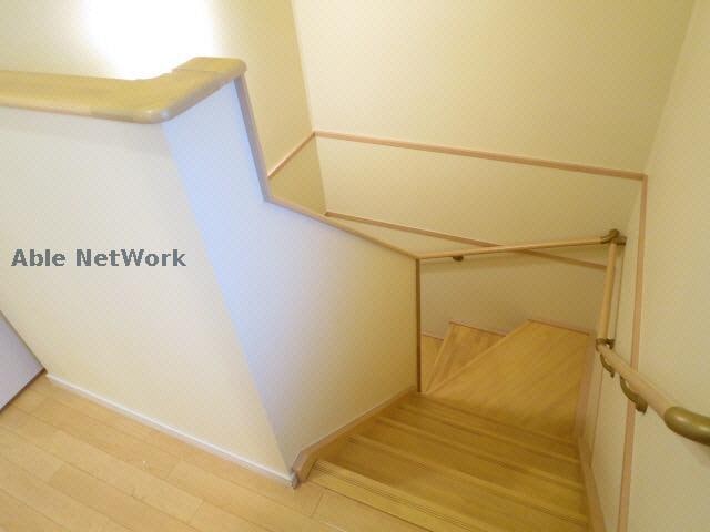  クレストコート　B