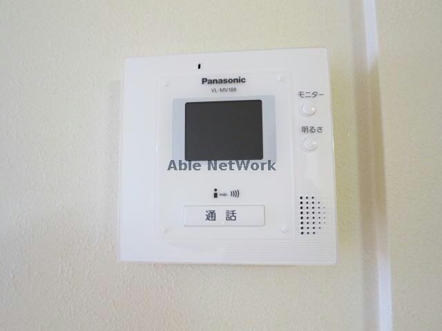  クレストコート　B