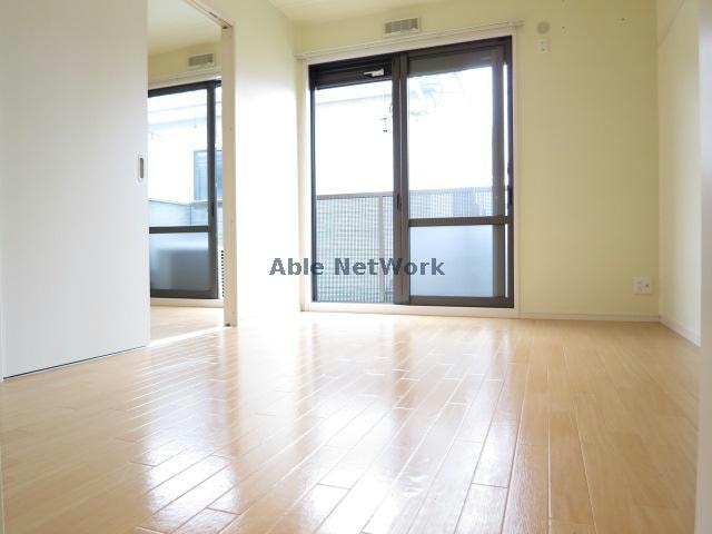  クレストコート　B