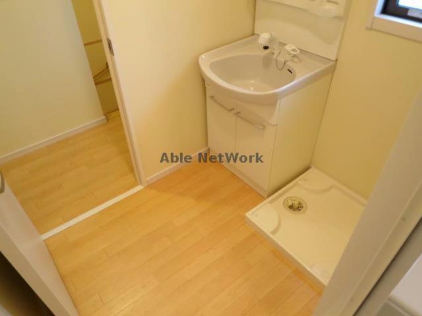  クレストコート　B