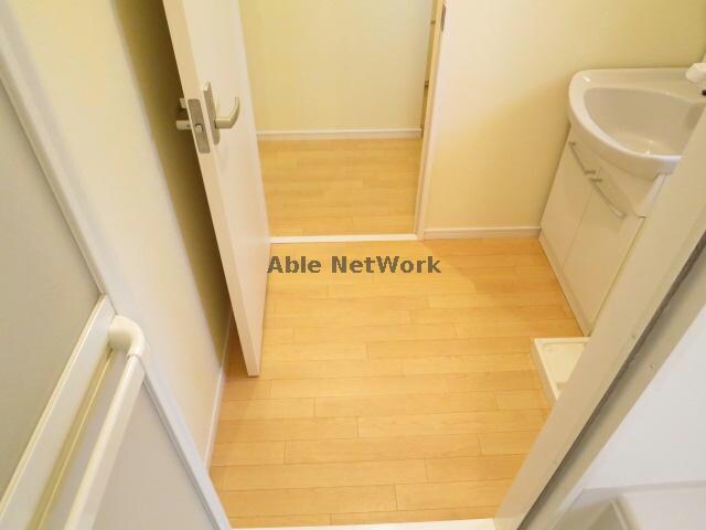  クレストコート　B