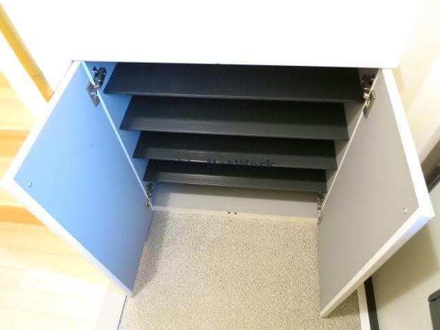  クレストコート　B