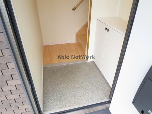  クレストコート　B