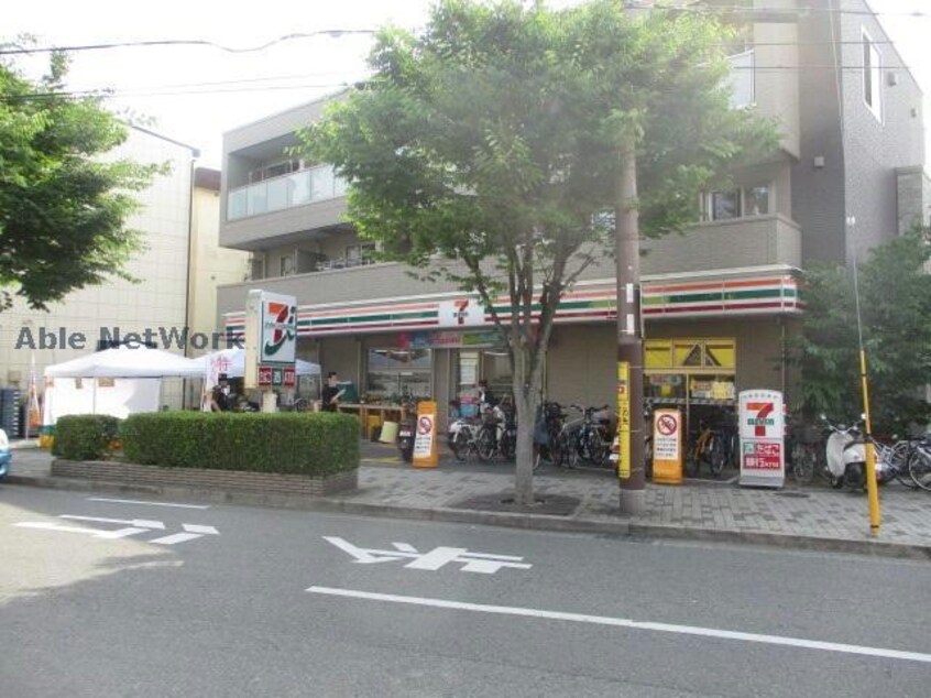 セブンイレブン大阪狭山市駅前店(コンビニ)まで725m エステ・ラグーナ八番館