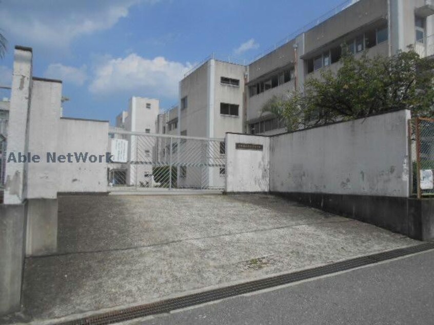 大阪狭山市立南中学校(中学校/中等教育学校)まで583m ヴィティス・ハイツ