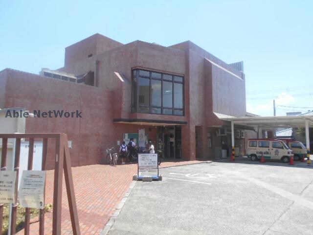 富田林市立中央図書館(図書館)まで997m フェリス　ウラタ