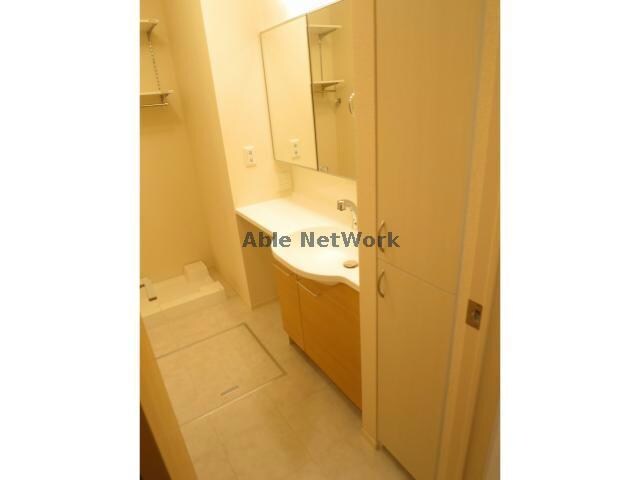  モア・サンハイム