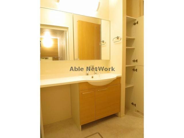  モア・サンハイム