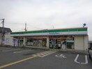 ファミリーマート富田林中野町店(コンビニ)まで371m ドルミ・イヌイ