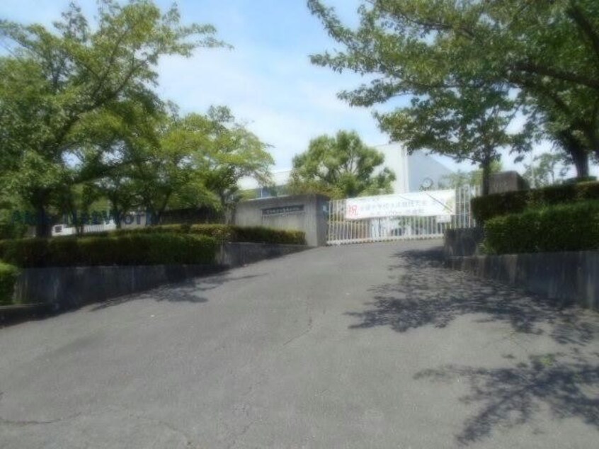 富田林市立葛城中学校(中学校/中等教育学校)まで1184m 狭山パークサイドハイツ