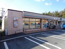 セブンイレブン大阪狭山草沢店(コンビニ)まで443m 松ヶ丘東町テラスハウス