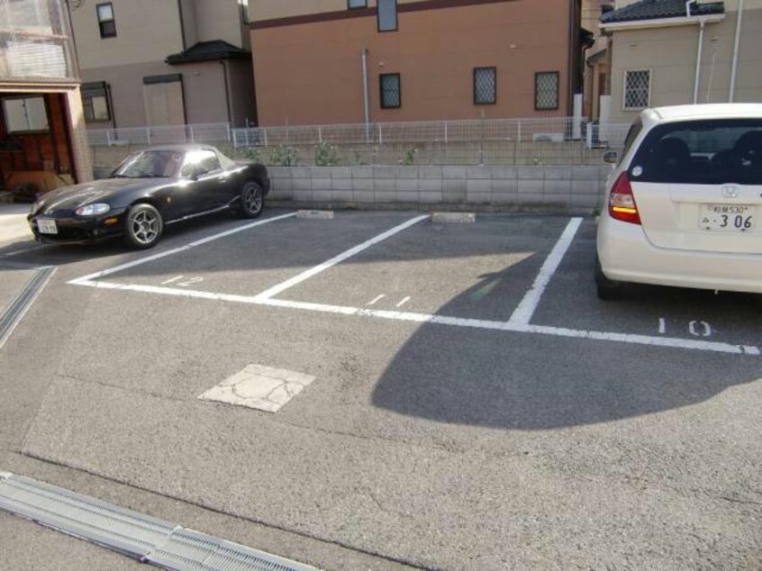  フジパレス札場