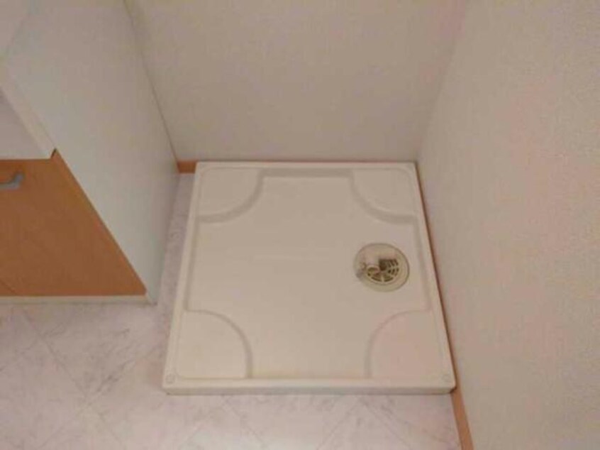 洗濯機置き場 ＬＯＨＡＳ本町