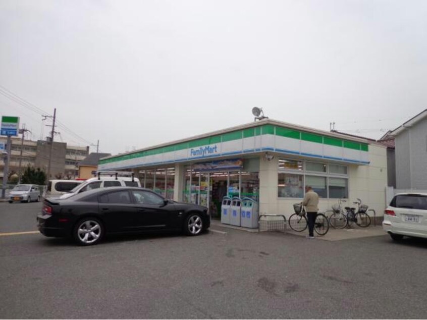 ファミリーマート高石加茂三丁目店(コンビニ)まで175m ルミエールマゴジＶ