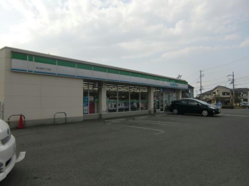 ファミリーマート高石加茂三丁目店(コンビニ)まで607m ブリッサNT