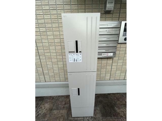 宅配ボックス ウエスト　ヒルズ