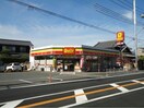 デイリーヤマザキ泉大津助松店(コンビニ)まで402m シャルム・ソレイユ